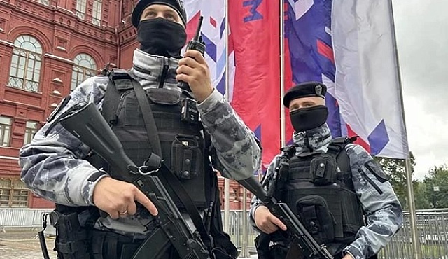 Росгвардия обеспечила безопасность на праздновании Дня города в Москве